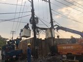 Xe tải gây nổ trạm biến áp, 300 hộ dân mất điện
