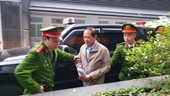 Hai cựu Bộ trưởng Nguyễn Bắc Son và Trương Minh Tuấn hầu tòa
