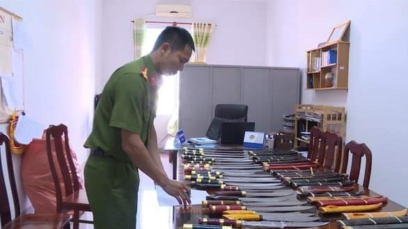 Phát hiện lô hàng nóng trong kiện hàng gửi qua bưu điện