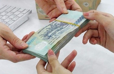 Từ 1 12 2021, lương của chồng có thể được chuyển vào tài khoản vợ