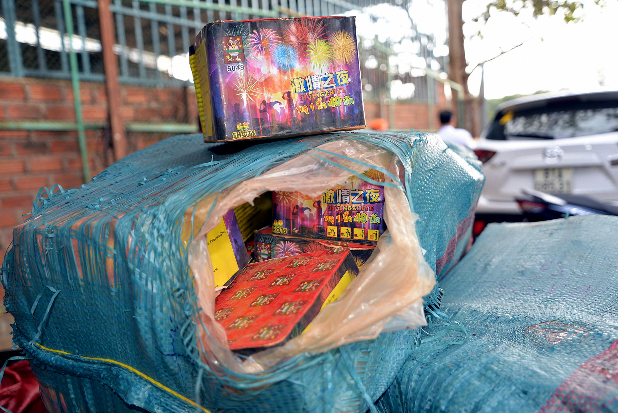 Cuối năm, liên tiếp phát hiện vận chuyển pháo lậu