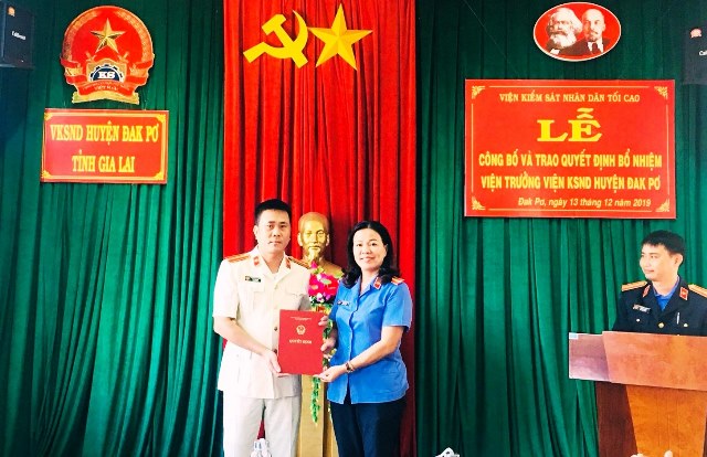 Công bố quyết định bổ nhiệm Viện trưởng VKSND huyện Đak Pơ