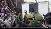 Bị can Nguyễn Hữu Tín ra tòa