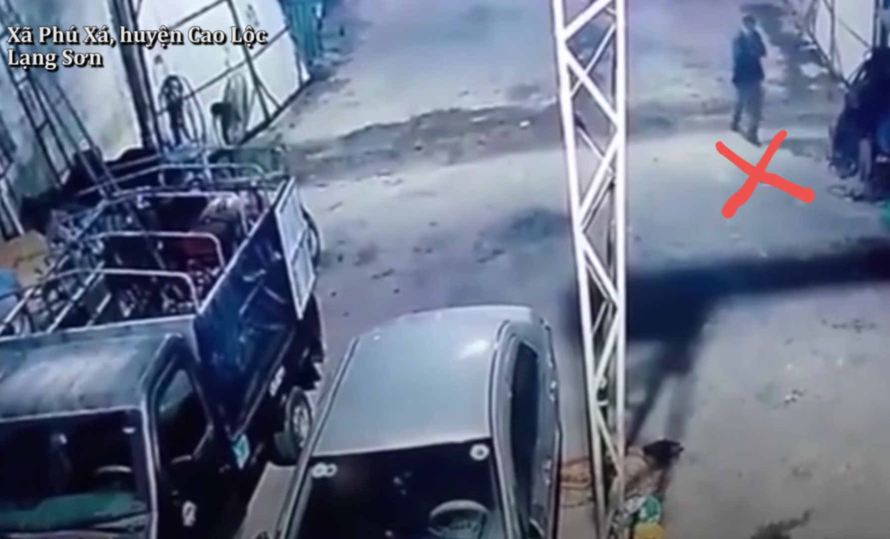 CLIP  Giây phút định mệnh hung thủ xả súng sát hại 2 người ở Lạng Sơn