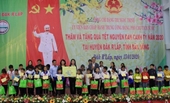 Phó Chủ tịch nước tặng quà tết cho gia đình chính sách, các hộ nghèo ở Đắk Nông