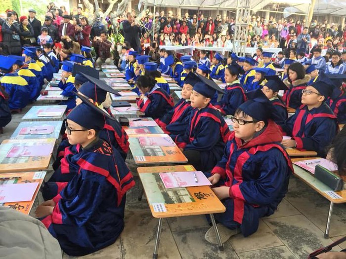 Khai bút đầu xuân chính là giáo dục những nét văn hóa truyền thống