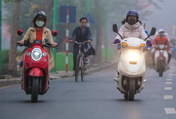 Miền Bắc mưa phùn, trời rét đậm trong ngày đầu đi làm sau kỳ nghỉ Tết