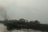 Phà Mây bị tàu đâm, nhiều hành khách hoảng sợ nhảy xuống sông Kinh Thầy