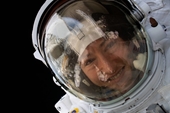Nữ phi hành gia NASA Christina Koch lập kỷ lục về chuyến bay vũ trụ dài nhất trong lịch sử