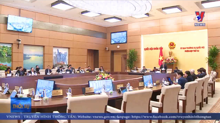 Thông qua Nghị quyết sắp xếp các đơn vị hành chính của 6 tỉnh, thành phố