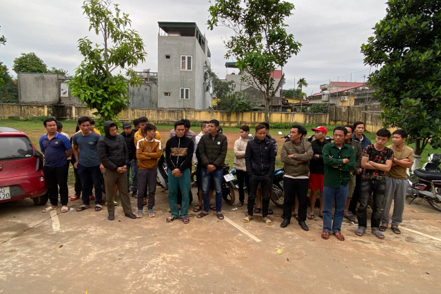 Bắt quả tang 29 đối tượng đánh bạc dưới hình thức đá gà