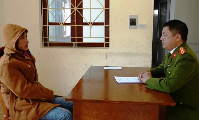 Bắt quả tang đối tượng vận chuyển 2 500 viên ma túy tổng hợp