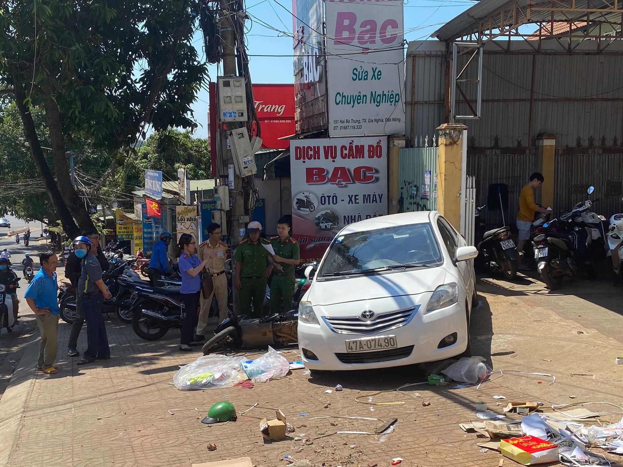 HY HỮU Xe ô tô không người lái tông người phụ nữ tử vong