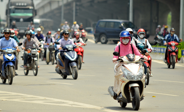 Miền Bắc tiếp tục nắng nóng, mức nhiệt như mùa hè