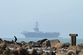 Siêu tàu sân bay Mỹ USS Theodore Roosevelt đến Đà Nẵng