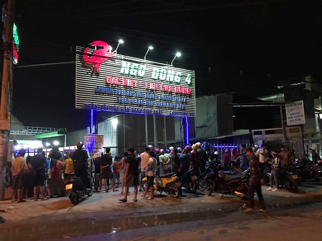 Người đàn ông bị truy sát tử vong khi dẫn vợ đi ăn tối ngày 8 3