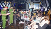 24 nam, nữ quay cuồng trong “tiệc” ma túy ở quán karaoke Phi Thuyền