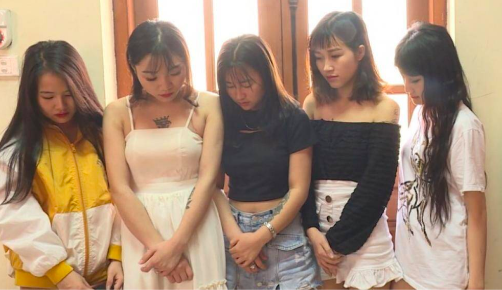 Phát hiện nhiều chân dài “bay lắc trong khách sạn