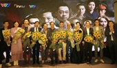 Viện trưởng tặng Bằng khen cho các cá nhân đóng góp vào thành công của phim “Sinh tử”