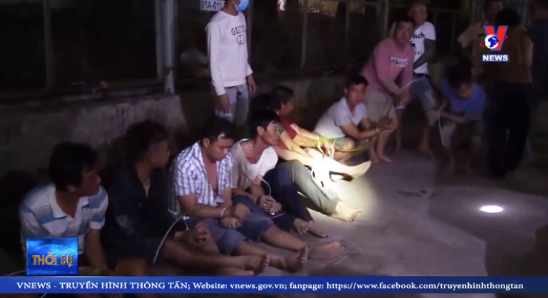 Hàng trăm công an đột kích xới bạc tỷ đồng ven sông Sài Gòn