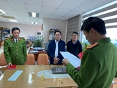 Bắt quả tang một Trưởng phòng Cục thuế tỉnh 
Thanh Hóa cưỡng đoạt tài sản của DN