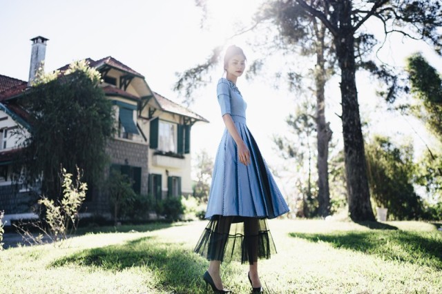 Siêu mẫu Kim Dung đẹp kiêu sa, hút hồn dưới nắng sớm Đà Lạt