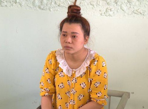 Tú bà 9X điều nhân viên “Dịu Dàng” bán dâm cho khách