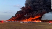 Hỏa hoạn kinh hoàng tại sân bay Florida- Mỹ thiêu rụi hơn 3 500 xe ô tô