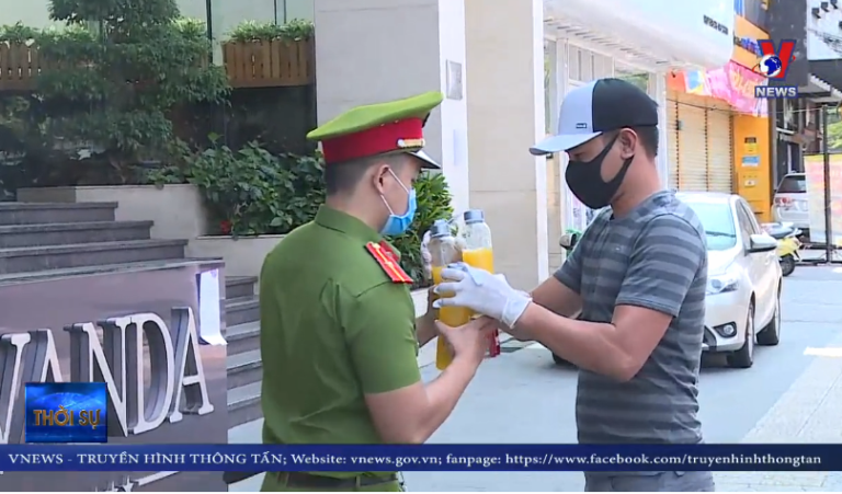 Tình người trong đại dịch COVID-19