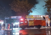 2 xe ô tô bị cháy trong vụ hỏa hoạn nhà xưởng rộng hơn 3 000m2