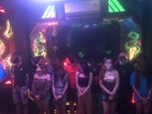 11 nam, nữ tổ chức tiệc ma túy trong quán karaoke giữa mùa dịch
