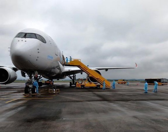 308 kỹ sư Hàn Quốc vừa nhập cảnh tại sân bay Vân Đồn