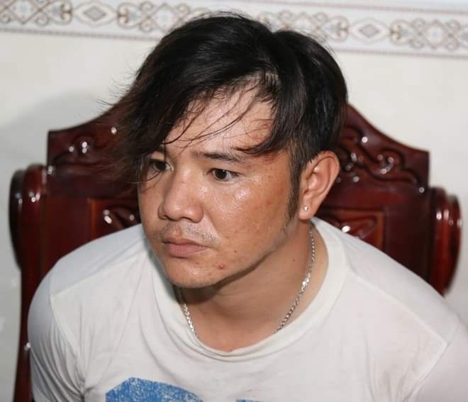 Bắt đối tượng tàng trữ ma túy, súng và hung khí