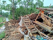 Lục Yên - Yên Bái Nhiều nhà sập đổ do mưa to và dông lốc