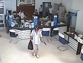 Tên cướp nổ súng tại một ngân hàng ở Hà Nội ra đầu thú