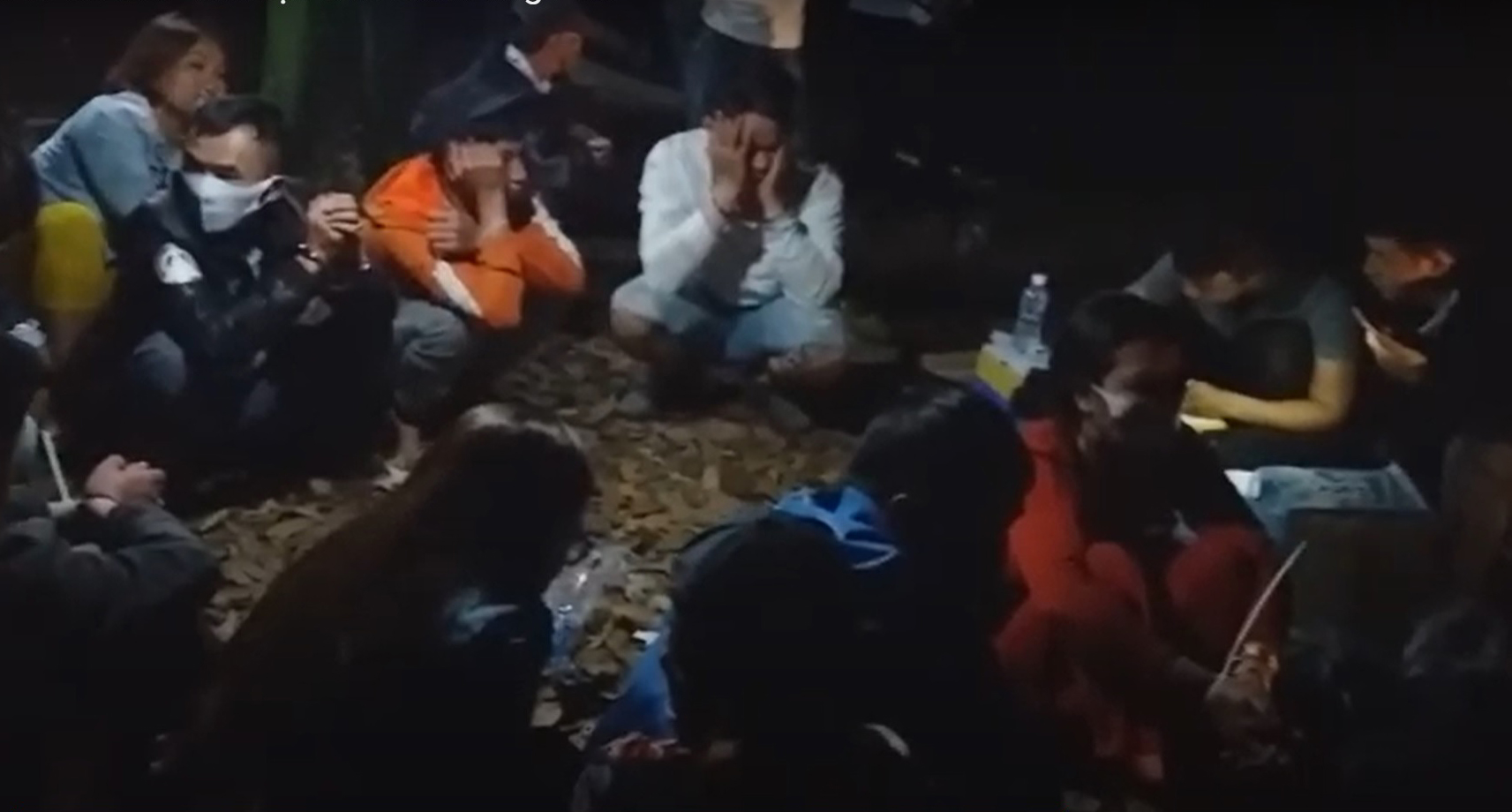 Khởi tố vụ đánh bạc giữa rừng trên đèo Sông Pha