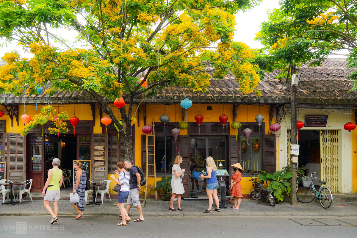 Một số tỉnh đón khách du lịch trở lại sau thời gian giãn cách xã hội