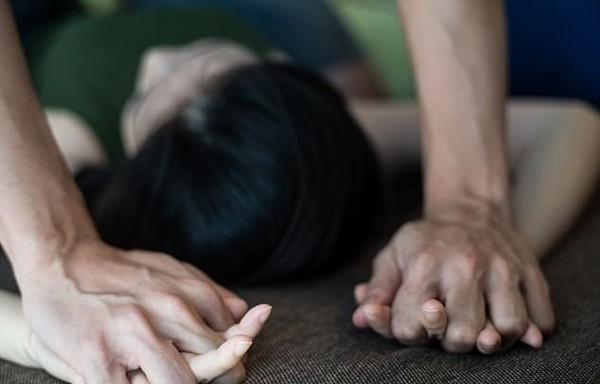 Truy tố nam thanh niên làm bé gái mang thai