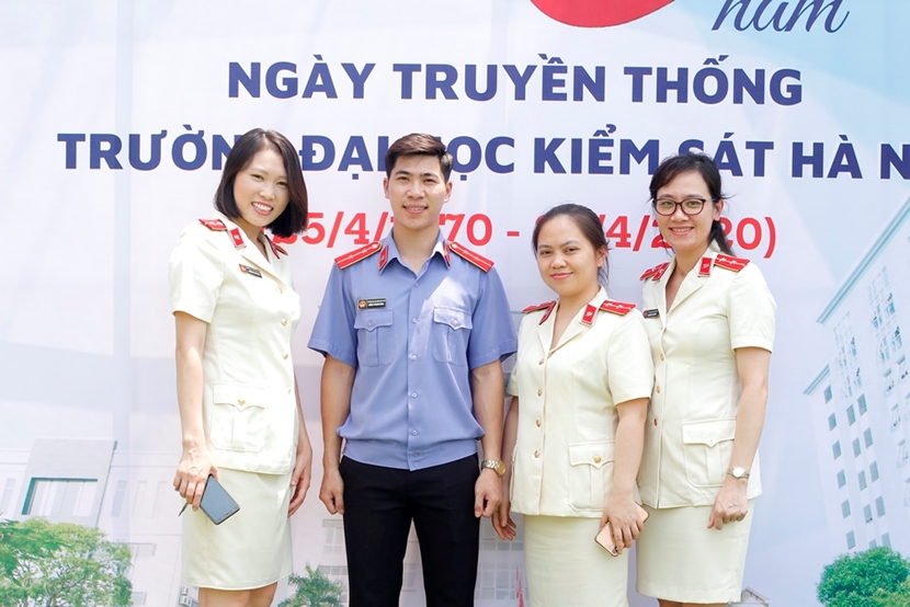 Đại học Kiểm sát Hà Nội là một trong những trường đại học uy tín và đáng tự hào của đất nước. Nếu bạn đang tìm kiếm thông tin về trường này, hãy truy cập hình ảnh để có thêm kiến thức và trải nghiệm một không gian học tập sáng tạo và hiện đại.