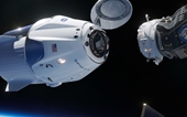 Khoảng khắc lịch sử phi thuyền Crew Dragon kết nối Trạm vũ trụ ISS