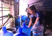 Hãi hùng sản xuất nước uống đóng bình lấy từ mương nước thải