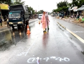 Tai nạn thảm khốc 5 người chết Phê bình huyện Đắk Mil vì để dân họp chợ ven đường
