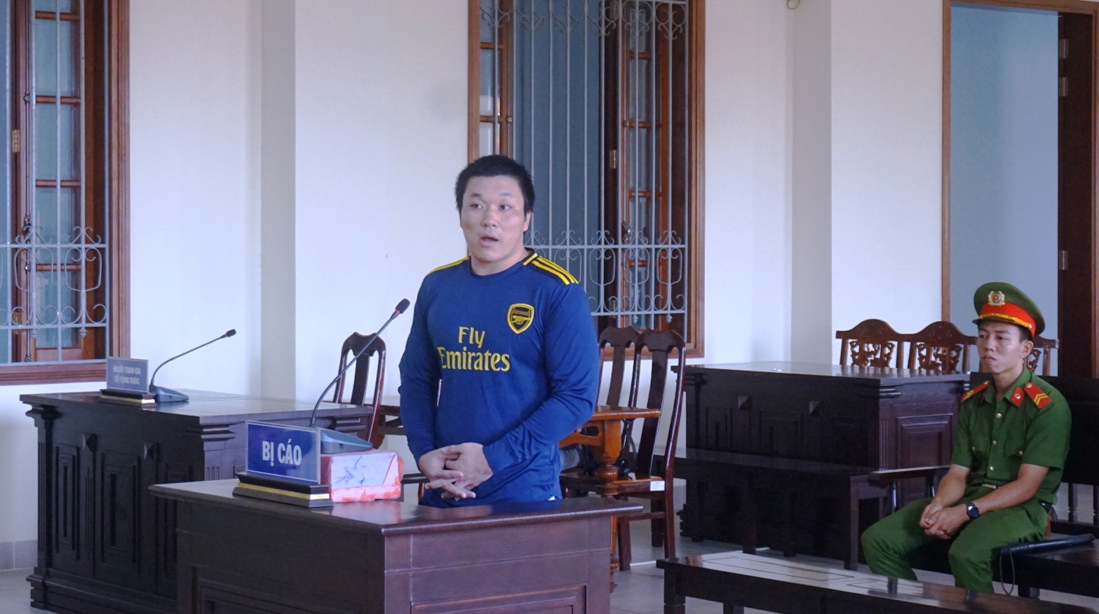 Cự cãi tiền “bo” gái, nam thanh niên bị đánh chết