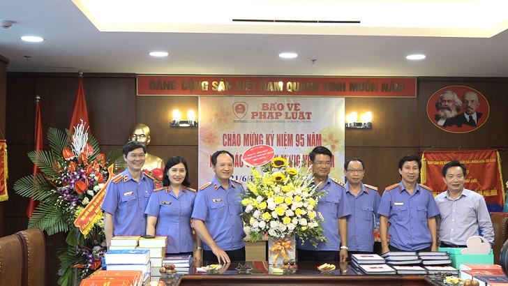 Đảng ủy, Công đoàn VKSND tối cao chúc mừng Báo Bảo vệ pháp luật