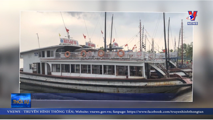 Đình chỉ 1 tàu du lịch ở Hạ Long