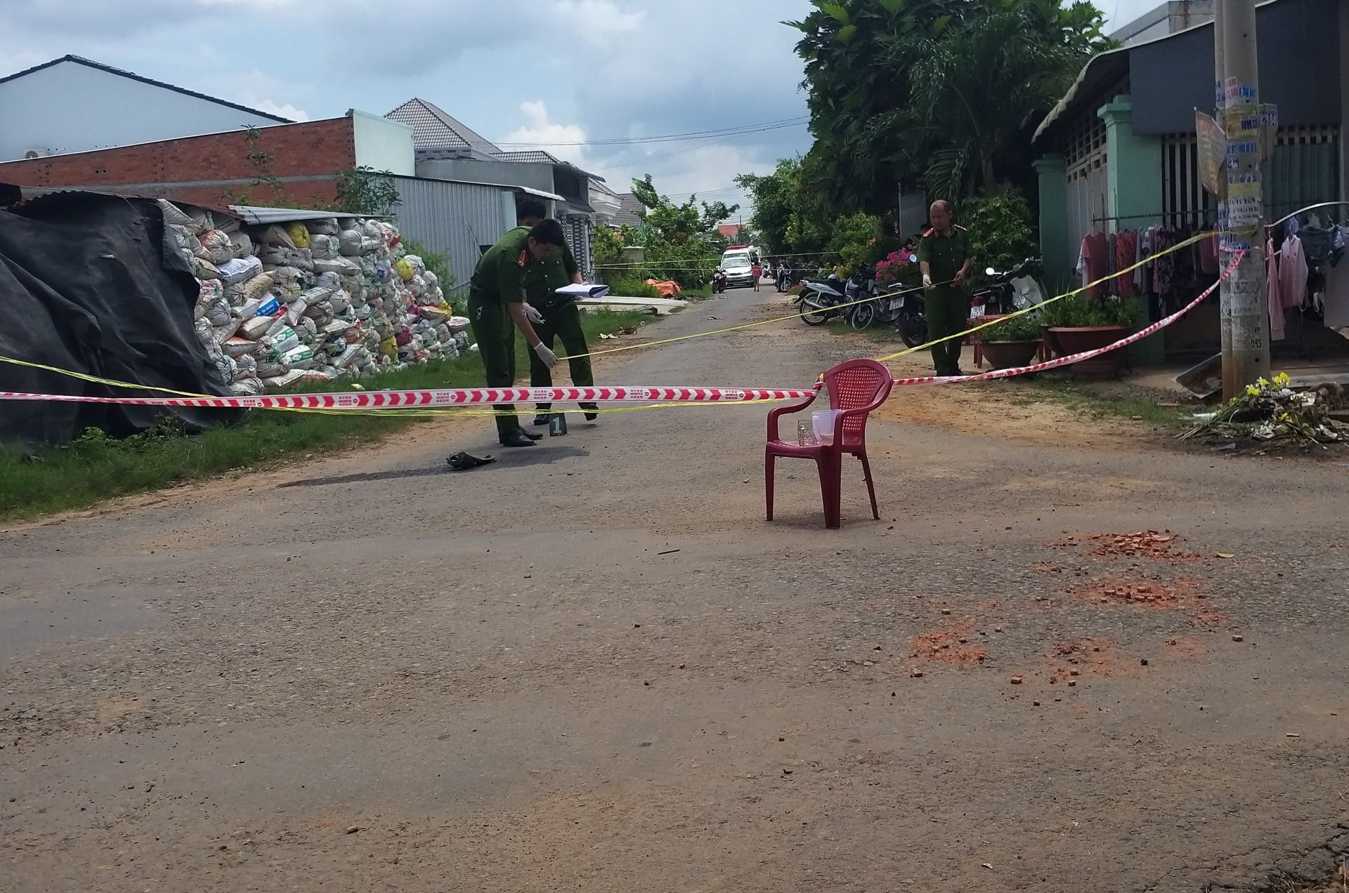 Thiếu nữ bị bắn tử vong lúc sáng sớm