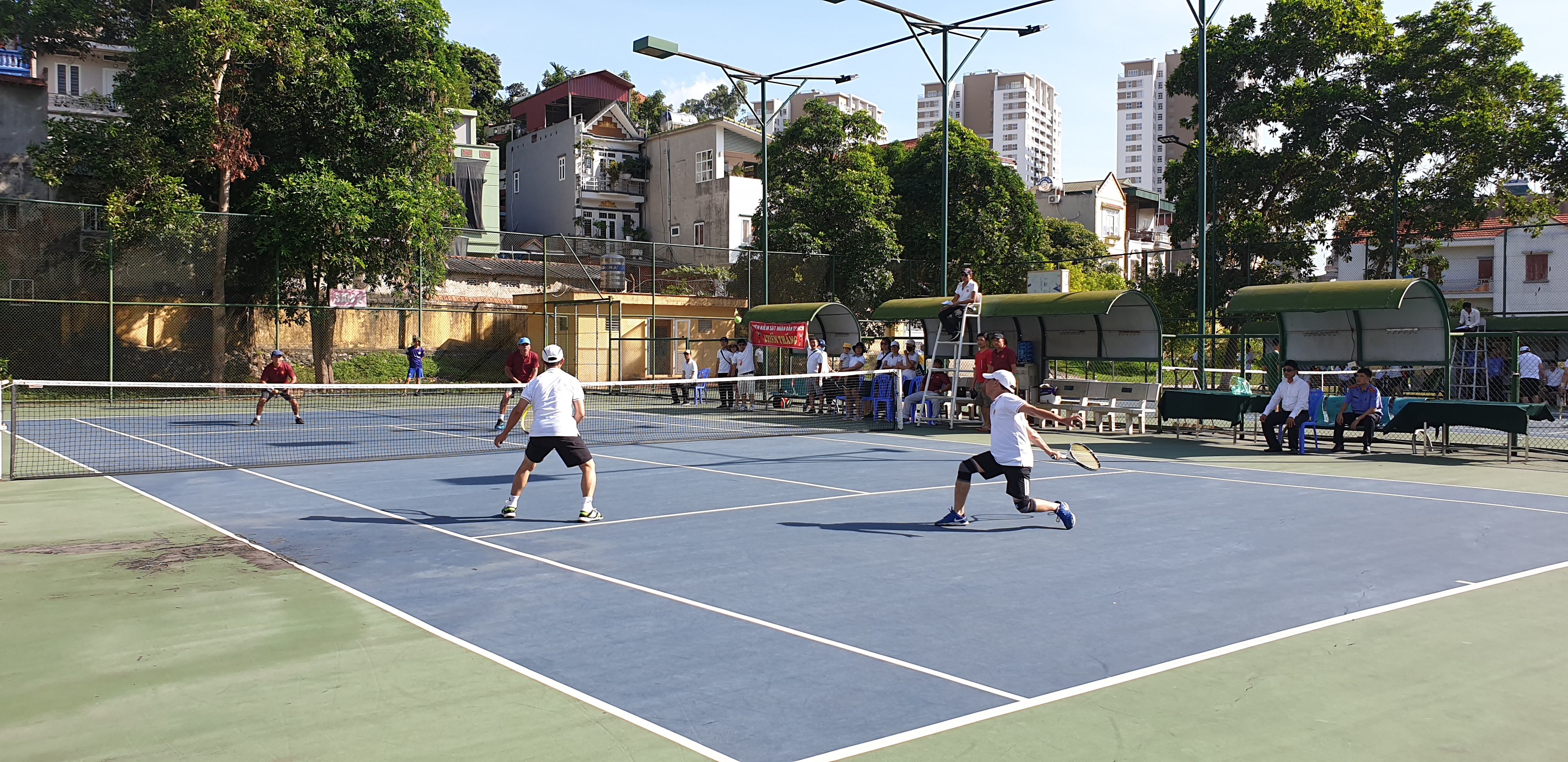 Giải thể thao ngành KSND Các lão tướng quần vợt ra trận giữa trời rực lửa