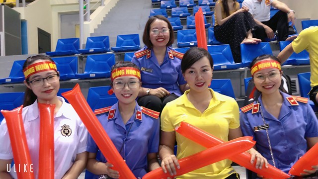 Sự cuồng nhiệt của cổ động viên Giải thể thao ngành KSND