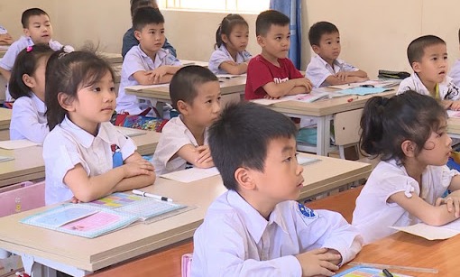 Học sinh tiểu học được miễn đóng học phí từ ngày 1 7