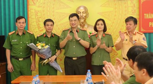 Triệt phá đường dây vận chuyển xuyên quốc gia 22 000 viên ma túy